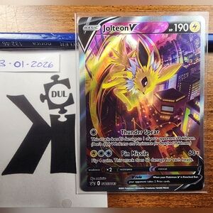 Pokemon Card - Jolteon V